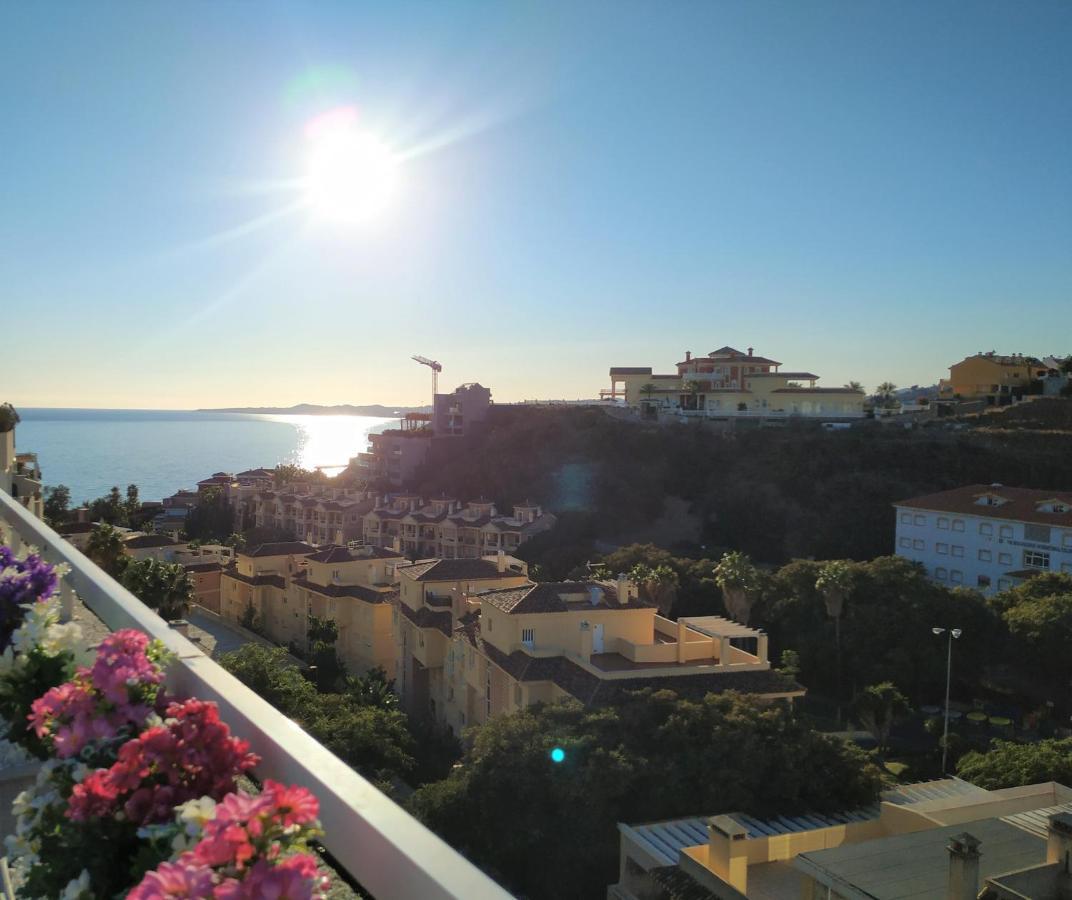 Pena Beach 3 Bedroom Duplex, Bbq, Pool, Sea Views, Benalmádena Εξωτερικό φωτογραφία
